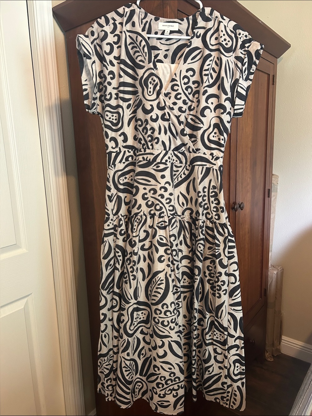 Banana Republic Black & Cream Printed Midi Dress